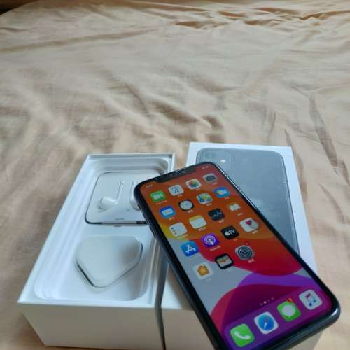 99.9% 新 iphone 11 128g 黑色行貨