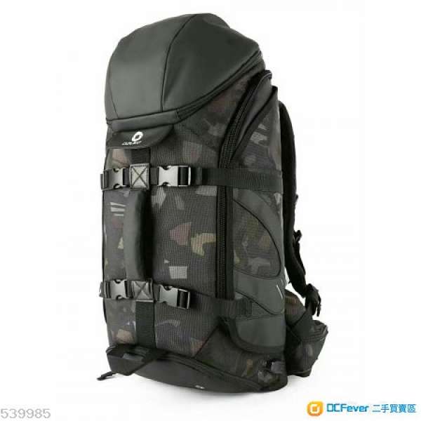 [全新] 9008 OZUKO 優質尼龍Notebook背囊 Laptop Backpack 外置充電插頭