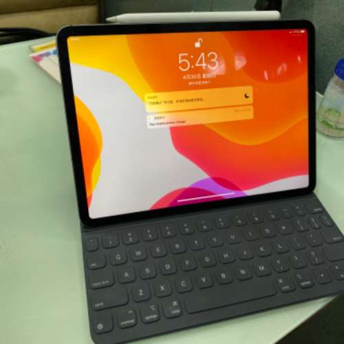 iPad Pro 11” 256GB LTE with Apple Pencil + Smart Keyboard