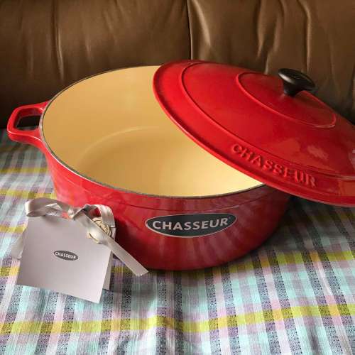 買賣全新及二手其它, 其它- [全新] Chasseur 鑄鐵鍋法國製造32/28 cm