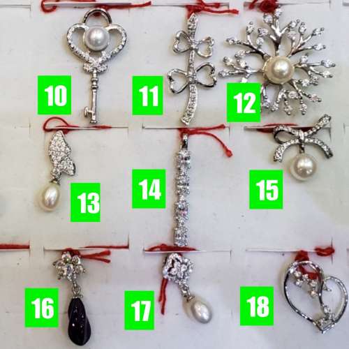 925純銀時款淡水珠，日本養珠間水晶石耳環，吊咀