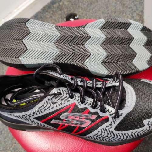 全新 Skechers 男裝運動鞋