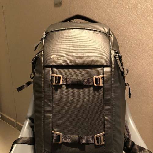 9成新 Lowepro Freeline BP 350 AW 相機背囊