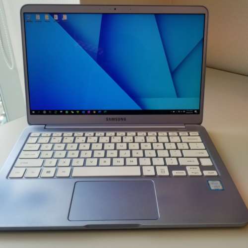 Samsung notebook 9 always -  NP900x3N-K09 (只重799g)