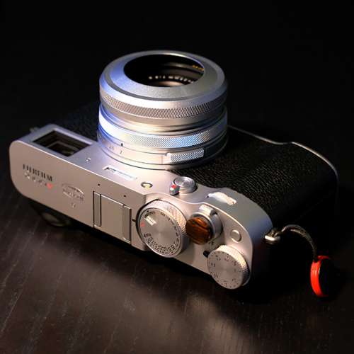 新嘅一樣行貨銀色富士 Fujifilm X100V連其他配件
