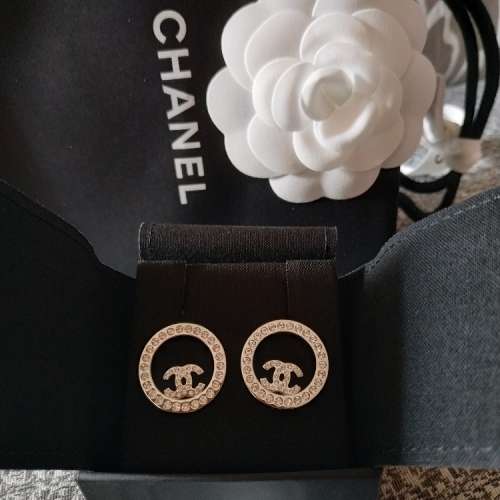 全新Chanel earrings