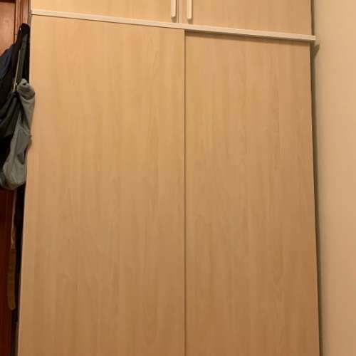 Ikea 衣櫃 (只用了一年半）