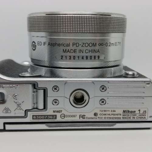 Nikon J5 , 行貨, 99%new, 包套裝鏡10-30mm , 長放防潮箱