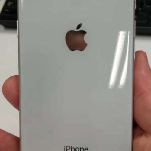 2500賣 99%新 超靚仔iphone 8, 256gb silver white, 已過保