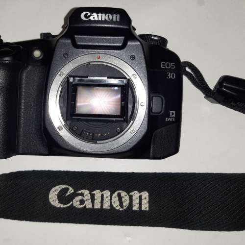 Canon EOS 30, 2000年出品的 菲林單反相機