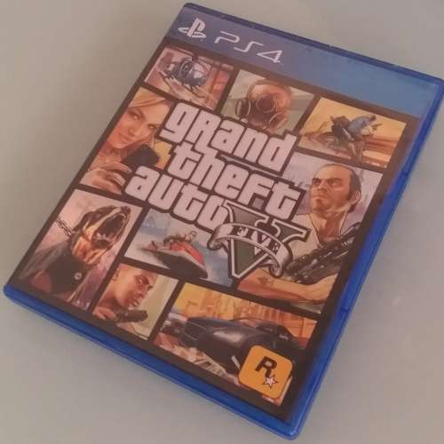 PS4 500GB + GTA5