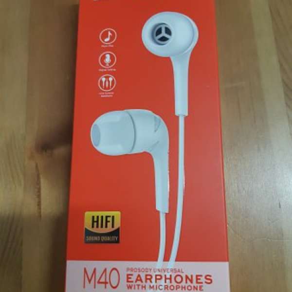 HIFI earphone with microphone (全新有黑白兩色)