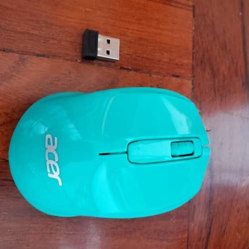 出售9成新Acer 2.4Ghz Wireless Optical Mouse + 接收器