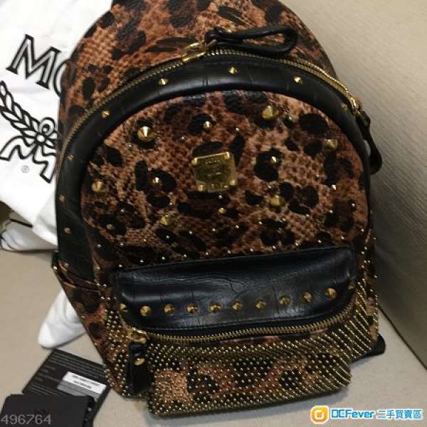 MCM 鍋釘真皮特別版backpack—99新