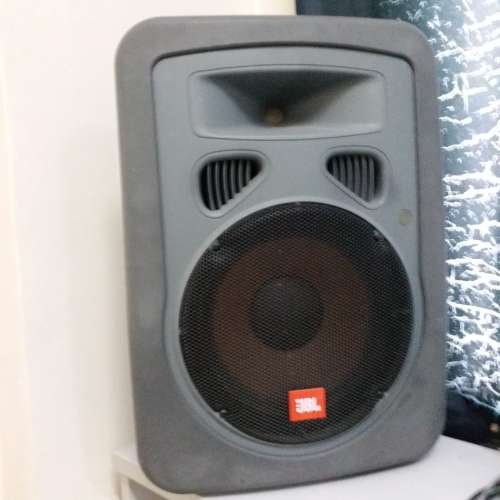 JBL  Professional 2-way speaker Model:EON10一對
