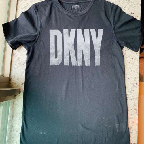 DKNY USA Black Tee Shirt Size XS 西鐵 元朗 荃灣西
