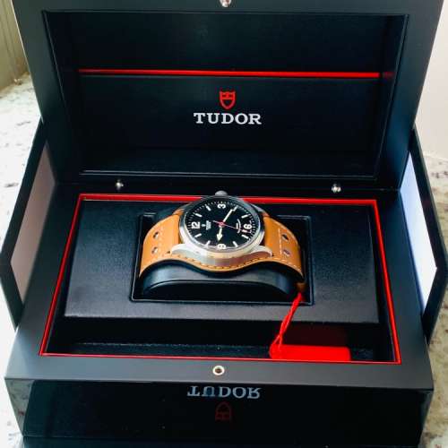 全新 Tudor Heritage Ranger 41mm 79910 帝舵 梅花 軍皮帶 男女用 不銹鋼 black ba...