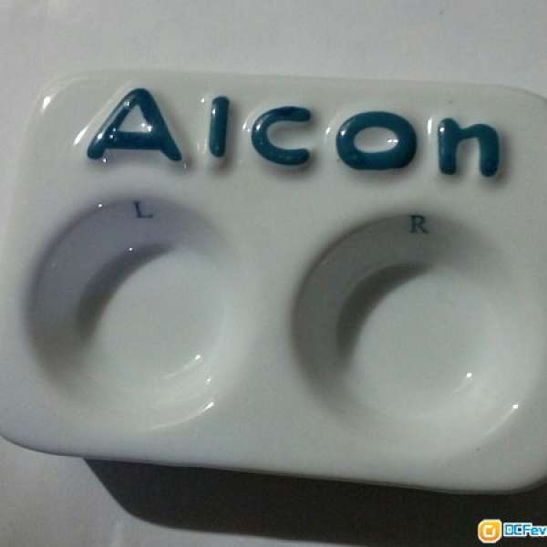 全新 Alcon 精美瓷隱形眼鏡清洗座 & 全新『藝視眼鏡』水晶隱形眼鏡盛戴器