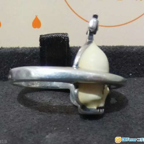 9成新男女款VIVIENNE WESTWOOD 925純銀品牌商標星球骷髗頭閃石戒指介指6.5號M SIZE