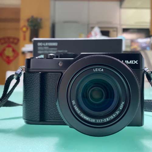 Panasonic Lumix DC-LX100M2