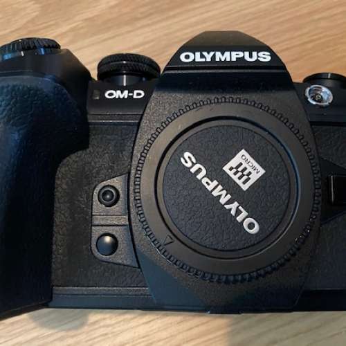 Olympus E-M1 Mark II - Black Body like new ( EM1 Mark 2 ) +extra Olympus battery