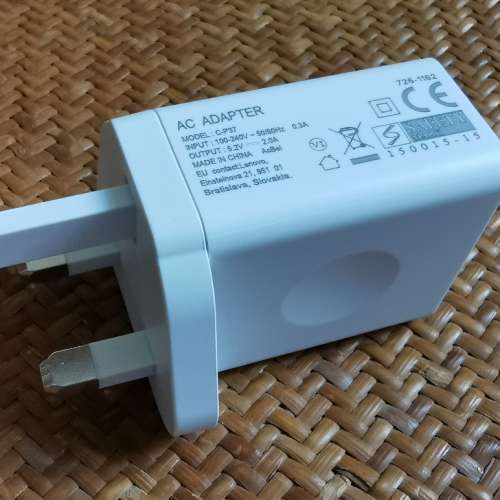 100% New全新Lenovo 聯想AC Adapter output 5.2V 2A