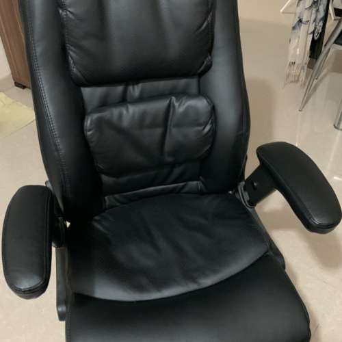 Office Chair (Great Condition)