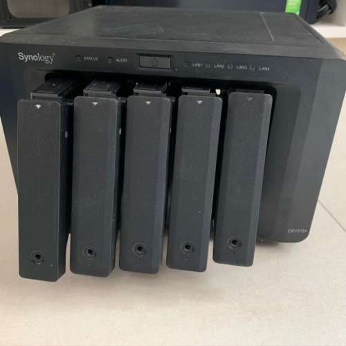 Synology DS1515+