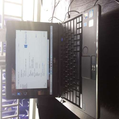 Fujitsu LifeBook SH561