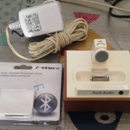 TIVOLI 30pin Docking for iPod FREE Bluetooth Music Receiver USED 蘋果底座 送 ...