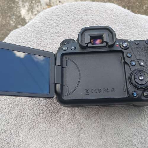 Canon EOS 6Dii Body 行貨 + 50.8mm