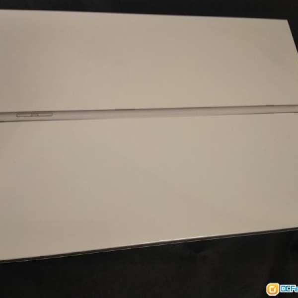 全新未開封 iPad 7代 wifi 32GB銀色香港行貨