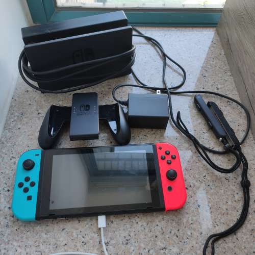 Switch 舊版水貨全套 可online, 連hdmi, 加三遊戲: diablo 3 mario 賽車 mario ody...