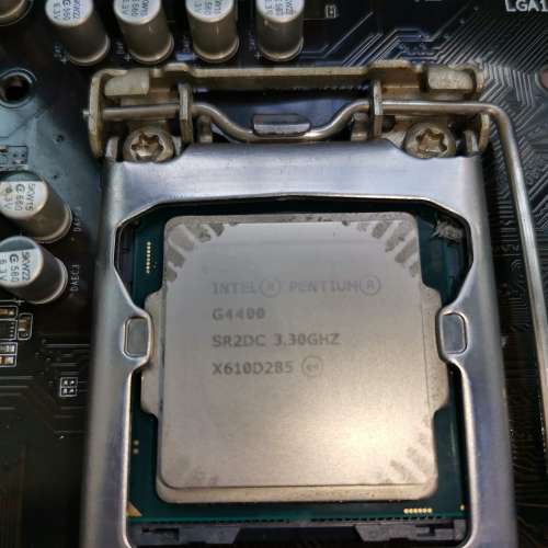 Intel® Pentium® 處理器 G4400 連有問題主機板