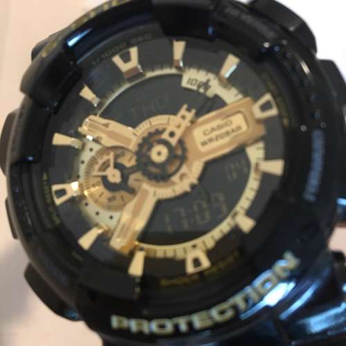 95%新 CASIO G-shock GA-110GB 黑色錶身+金色錶盤，有盒