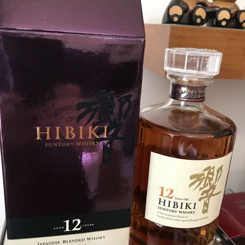 Hibiki 響 12 years (new with box)
