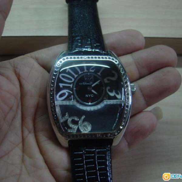 大大隻 時款 MARC ECHO 閃石 手錶,只售HK$150(不議價)