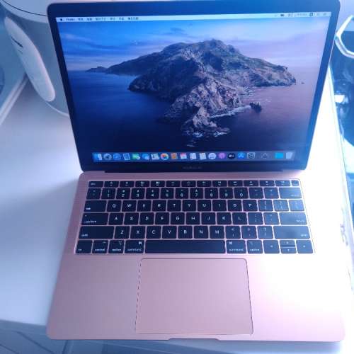 近全新 MacBook air 2018 i5 128g rose gold