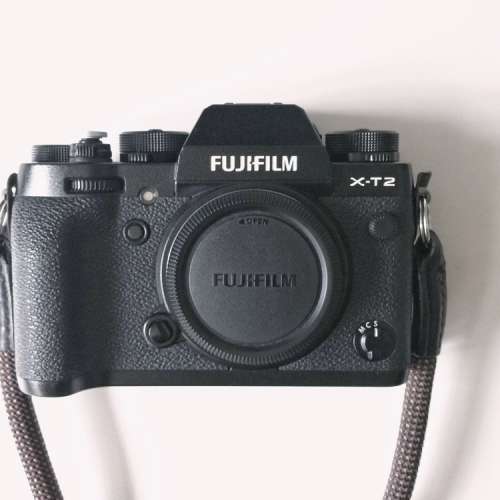 Fujifilm 富士 XT2 X-T2 Body only 9成 90%新 連原廠直倒 4電池 全原廠配件