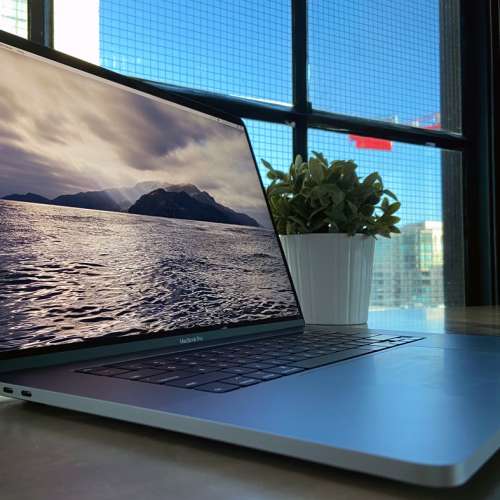 Apple MacBook Pro 16"