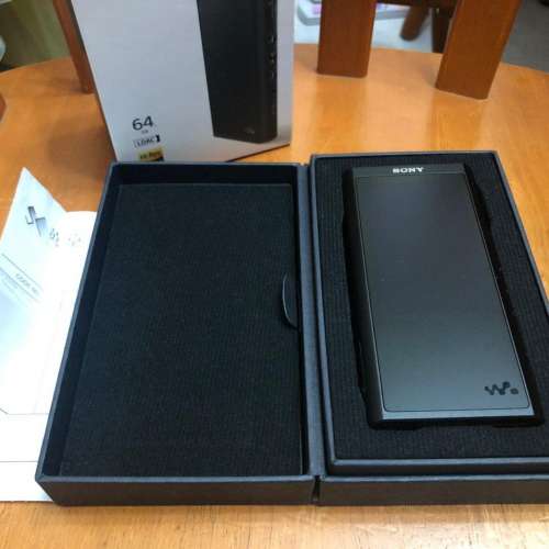 [90% New] SONY NW-ZX300 64gb Walkman Hi-Res Player 小黑磚 ZX 300