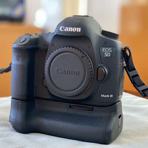 Canon 5D Mark III + BG-E11原裝直倒