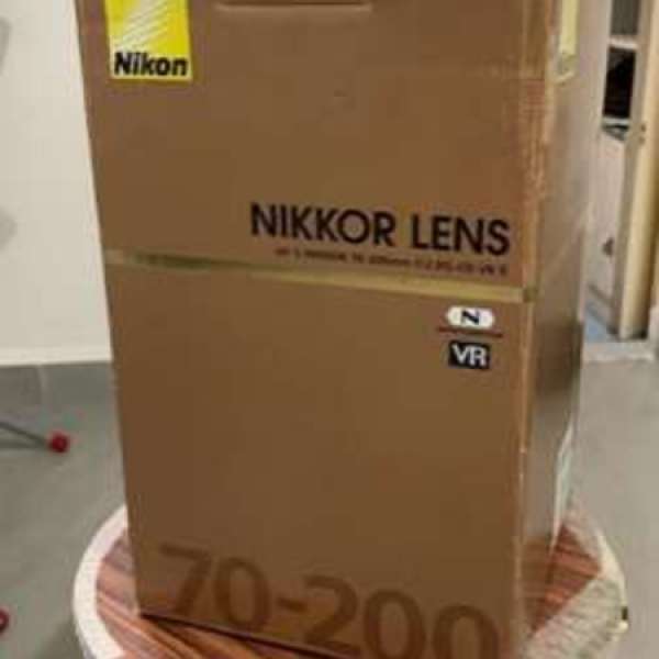 Nikon 70-200 f/2.8 Box