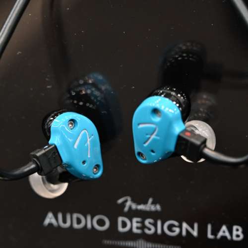 Fender nine 2 taos turquoise 日本版藍色- 二手或全新Earphones, 影音