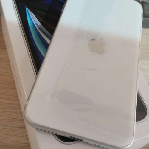 Apple iphone SE 2 gen 白色 128GB
