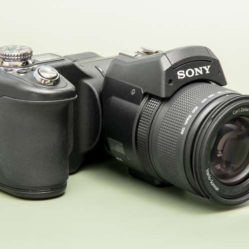 Sony DSC-F828