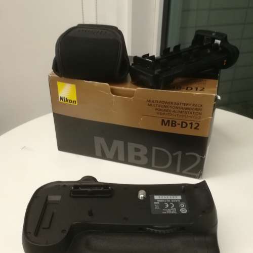 Nikon MB-D12 grip (D800, D800E, D810)