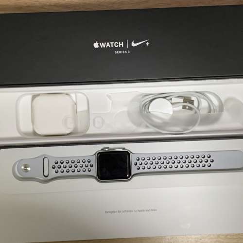 Apple Watch Series 3 42 mm Nike版