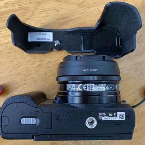 Sony NEX A5100 Body (行貨有盒有單）連原廠皮套