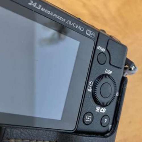 Sony NEX A5100 Body (行貨有盒有單）連原廠皮套